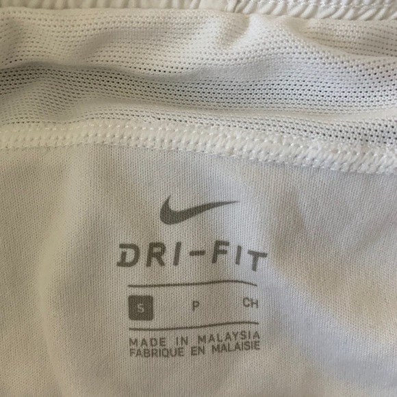 Nike Women’s Tempo Running Shorts - Picture 8 of 10